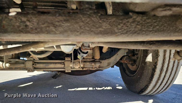 image for item DK0596 2004 GMC T7500 street sweeper truck