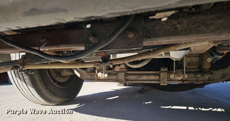 image for item DK0596 2004 GMC T7500 street sweeper truck