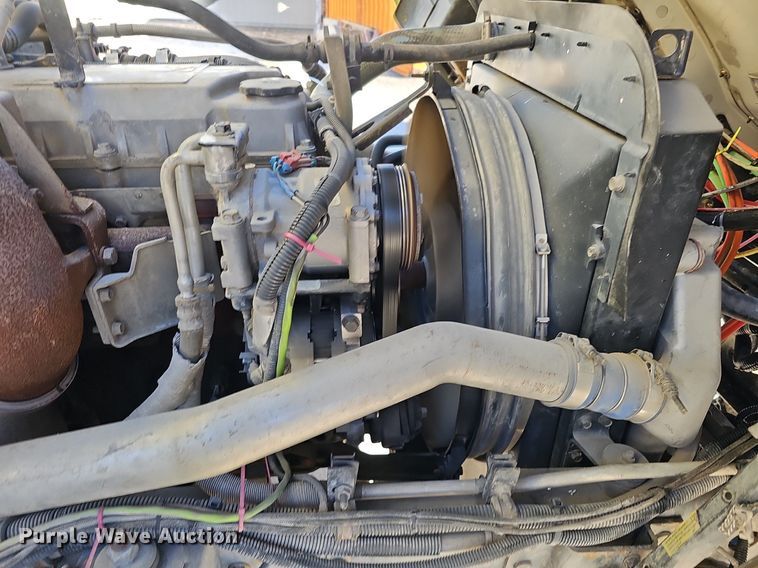 image for item DK0596 2004 GMC T7500 street sweeper truck