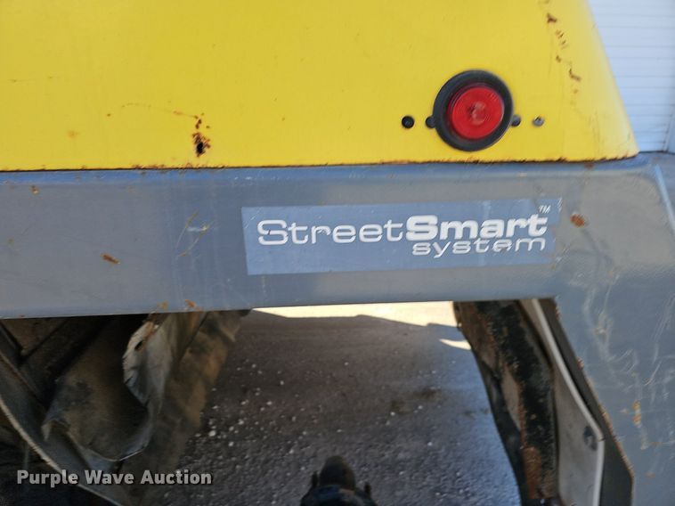 image for item DK0596 2004 GMC T7500 street sweeper truck