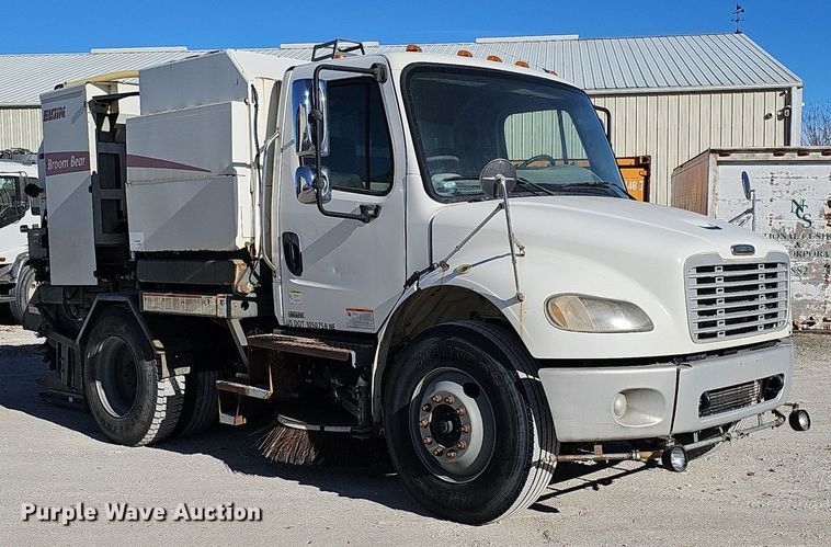 image for item DK0597 2007 Freightliner Business Class M2 street sweeper truck