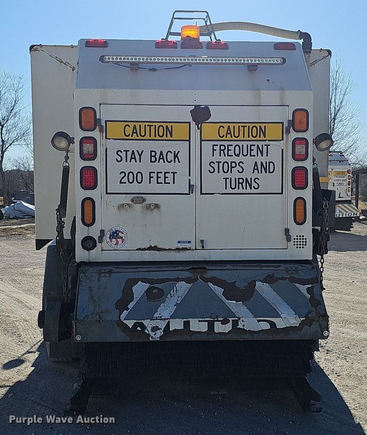 image for item DK0597 2007 Freightliner Business Class M2 street sweeper truck