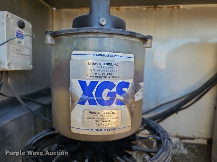 image for item DK0597 2007 Freightliner Business Class M2 street sweeper truck