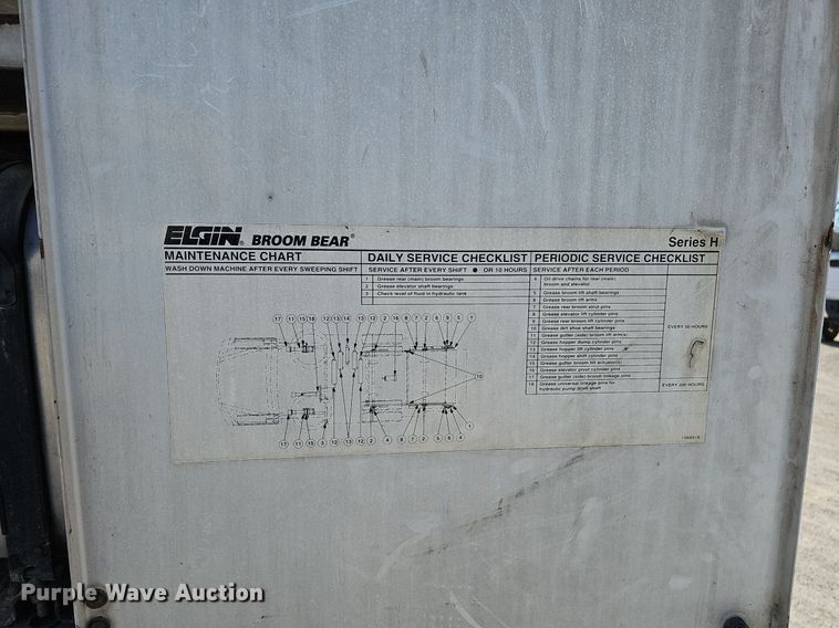 image for item DK0597 2007 Freightliner Business Class M2 street sweeper truck