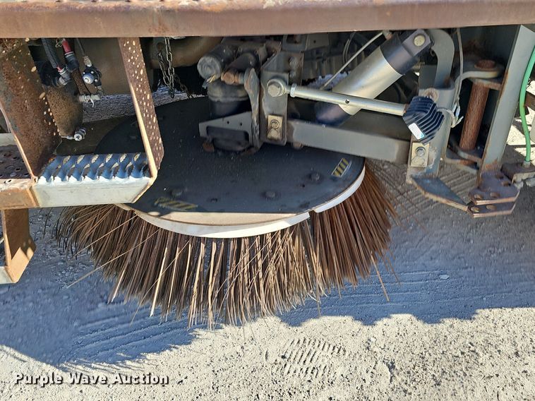 image for item DK0597 2007 Freightliner Business Class M2 street sweeper truck