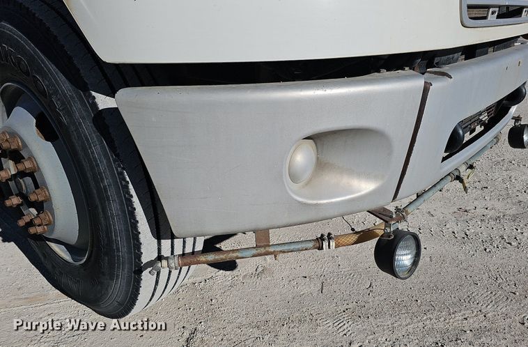 image for item DK0597 2007 Freightliner Business Class M2 street sweeper truck