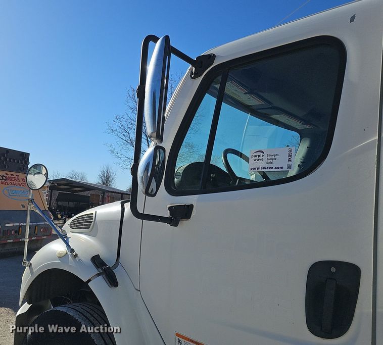 image for item DK0597 2007 Freightliner Business Class M2 street sweeper truck