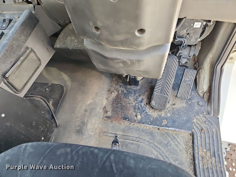 image for item DK0597 2007 Freightliner Business Class M2 street sweeper truck