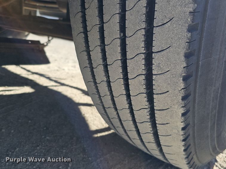 image for item DK0597 2007 Freightliner Business Class M2 street sweeper truck