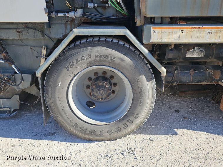 image for item DK0597 2007 Freightliner Business Class M2 street sweeper truck