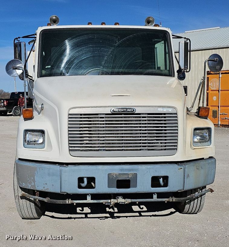 image for item DK0598 2002 Freightliner FL70 street sweeper truck
