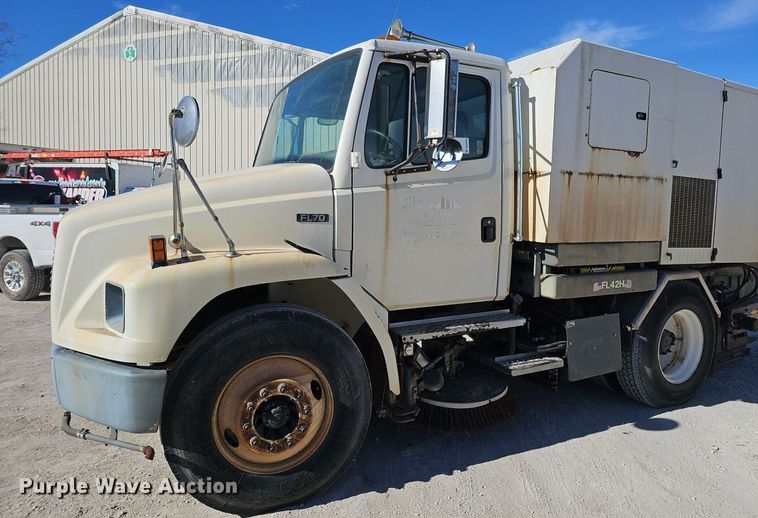 image for item DK0598 2002 Freightliner FL70 street sweeper truck