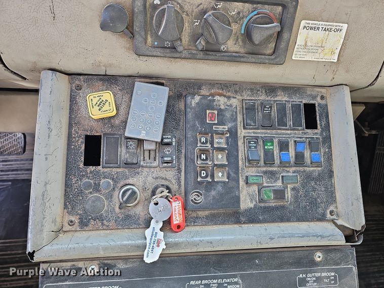 image for item DK0598 2002 Freightliner FL70 street sweeper truck