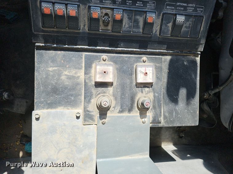 image for item DK0598 2002 Freightliner FL70 street sweeper truck