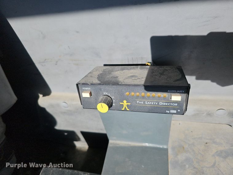 image for item DK0598 2002 Freightliner FL70 street sweeper truck