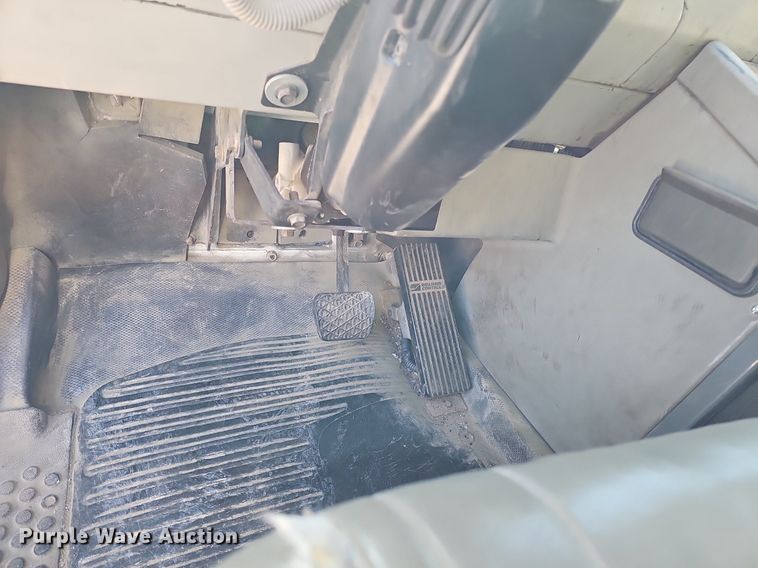 image for item DK0598 2002 Freightliner FL70 street sweeper truck