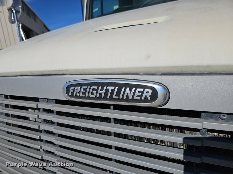 image for item DK0598 2002 Freightliner FL70 street sweeper truck