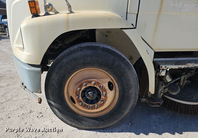 image for item DK0598 2002 Freightliner FL70 street sweeper truck