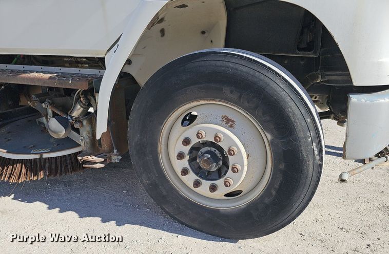 image for item DK0598 2002 Freightliner FL70 street sweeper truck