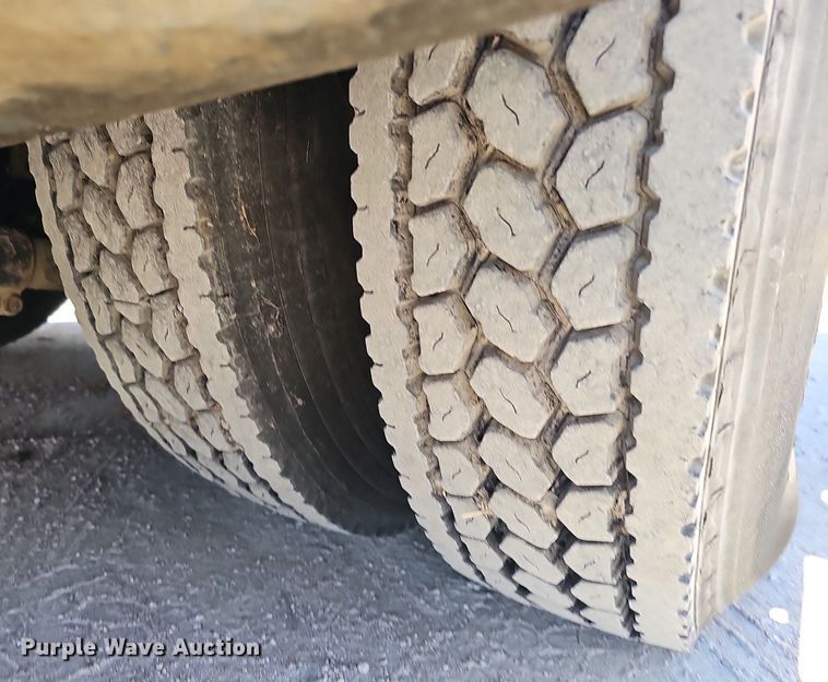 image for item DK0598 2002 Freightliner FL70 street sweeper truck