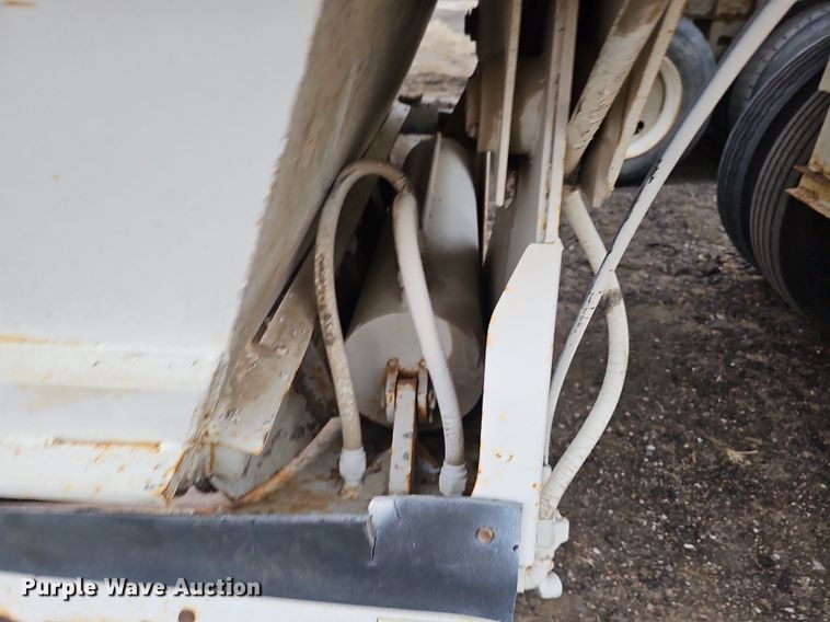 image for item DK0620 2013 Dakota 4300 BDT bottom dump trailer