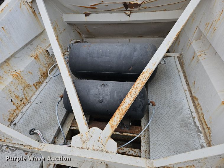 image for item DK0620 2013 Dakota 4300 BDT bottom dump trailer