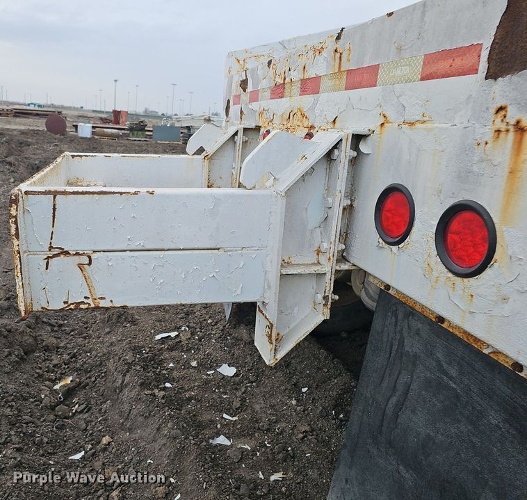 image for item DK0620 2013 Dakota 4300 BDT bottom dump trailer