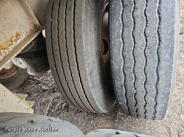 image for item DK0620 2013 Dakota 4300 BDT bottom dump trailer