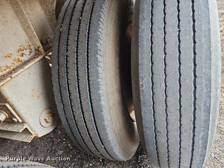 image for item DK0620 2013 Dakota 4300 BDT bottom dump trailer