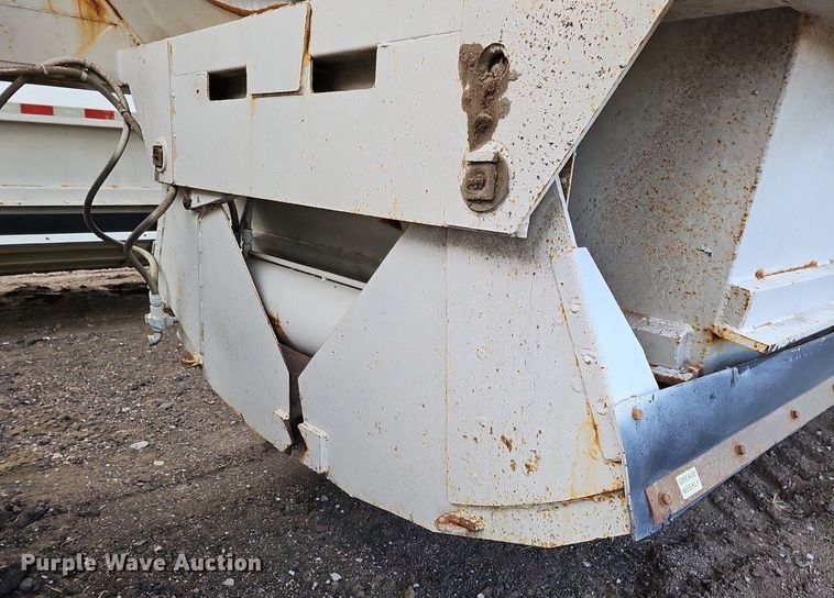 image for item DK0621 2012 Dakota 4300BDT bottom dump trailer