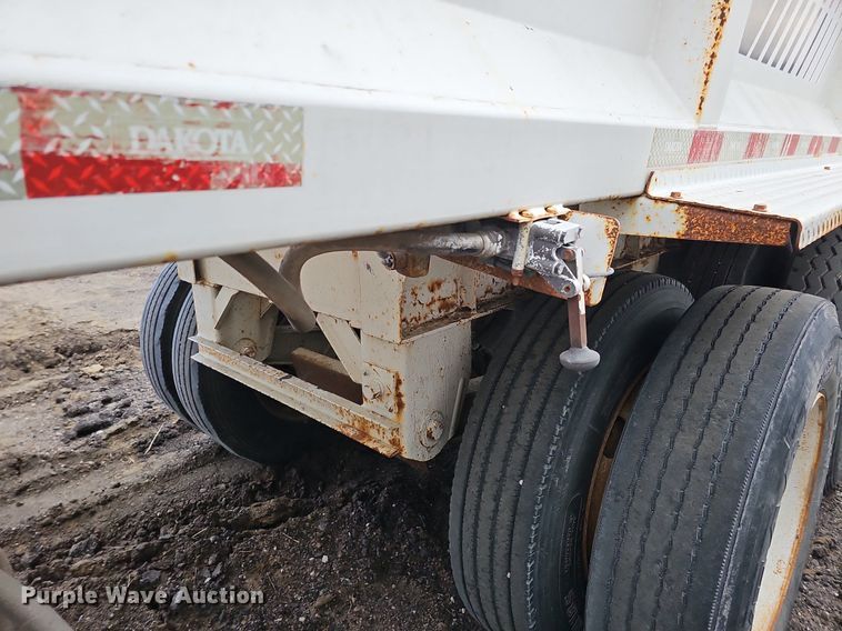 image for item DK0621 2012 Dakota 4300BDT bottom dump trailer