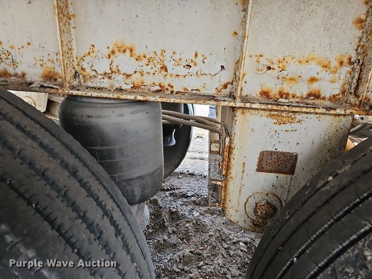 image for item DK0621 2012 Dakota 4300BDT bottom dump trailer