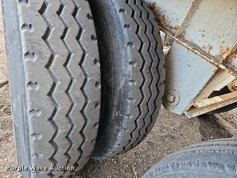 image for item DK0621 2012 Dakota 4300BDT bottom dump trailer