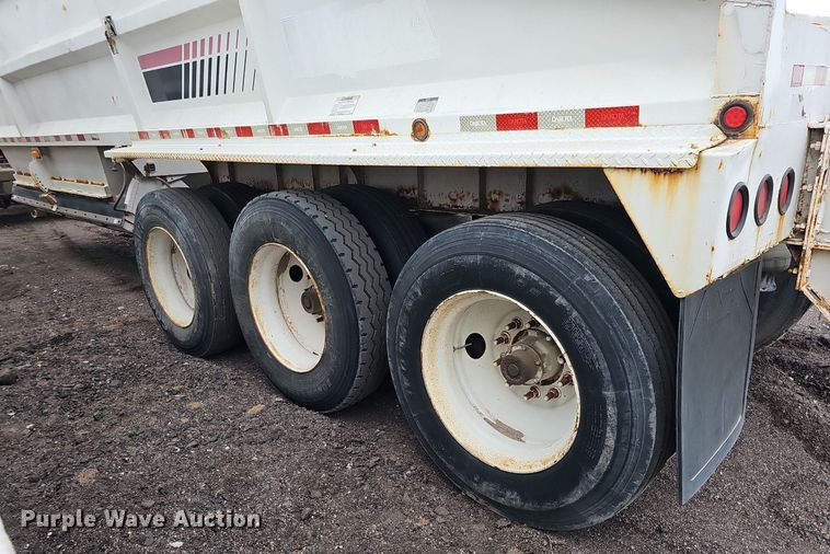 image for item DK0621 2012 Dakota 4300BDT bottom dump trailer