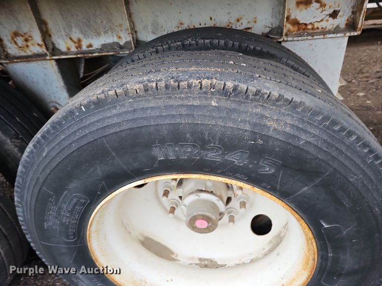 image for item DK0621 2012 Dakota 4300BDT bottom dump trailer