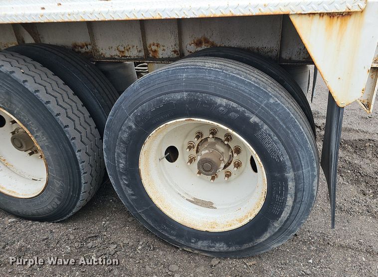image for item DK0621 2012 Dakota 4300BDT bottom dump trailer