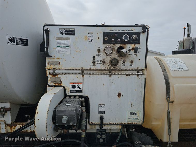 image for item DK0623 Vacuum Source VT1800 vacuum excavator