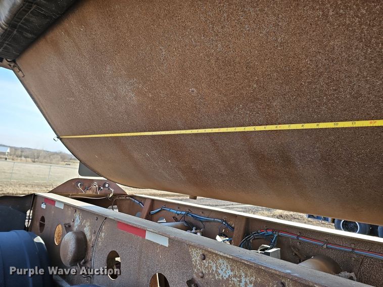 image for item DK0627 2012 SiDump'R SDR 325 side dump trailer