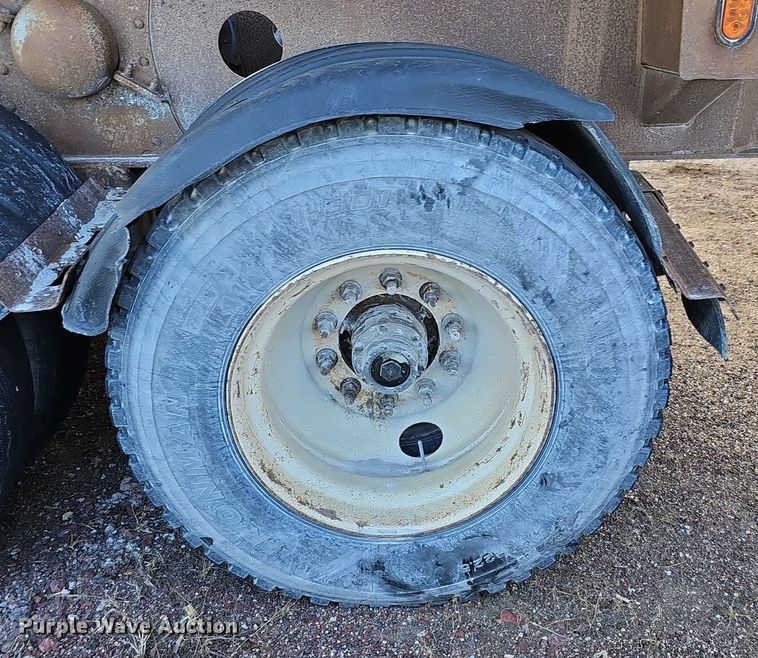 image for item DK0627 2012 SiDump'R SDR 325 side dump trailer