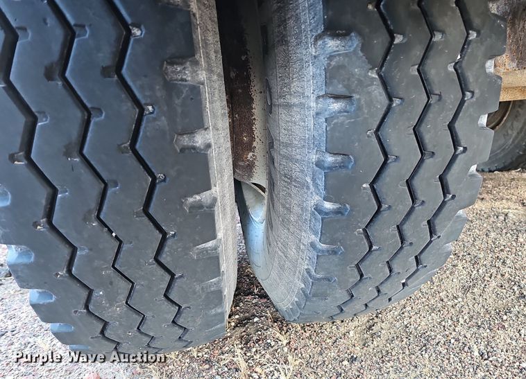 image for item DK0627 2012 SiDump'R SDR 325 side dump trailer