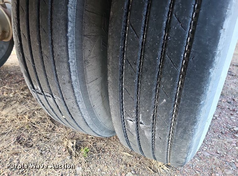 image for item DK0627 2012 SiDump'R SDR 325 side dump trailer