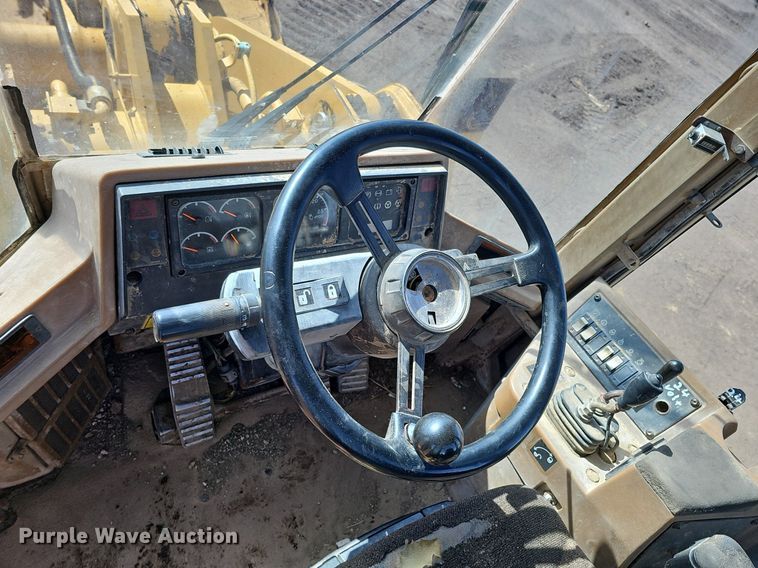 image for item DK0640 1995 Caterpillar 950F Series II wheel loader