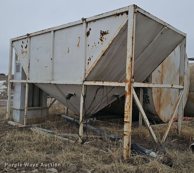 image for item DK0652 Cement silo