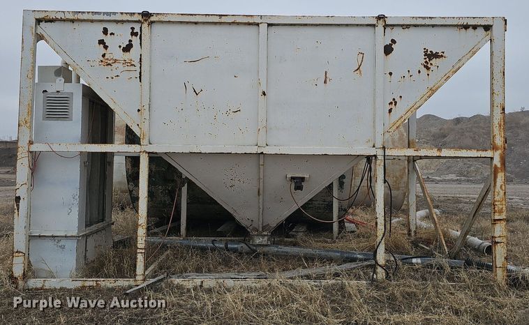 image for item DK0652 Cement silo
