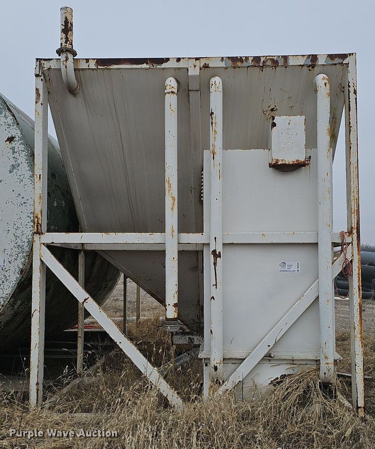 image for item DK0652 Cement silo