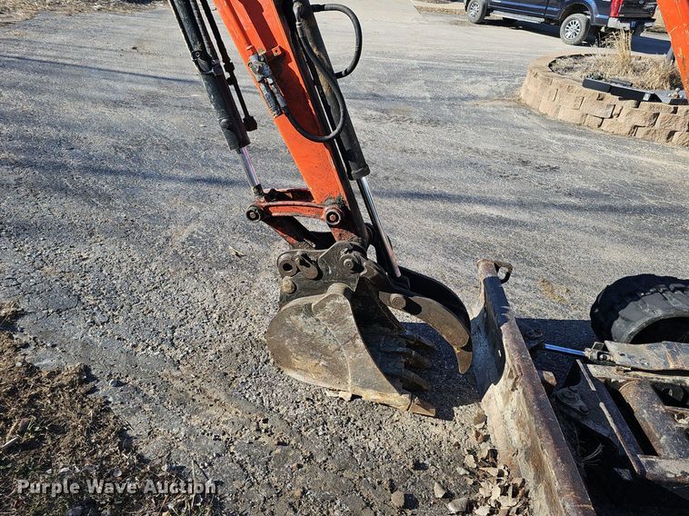 image for item DK0653 2015 Kubota KXO40-4 mini excavator