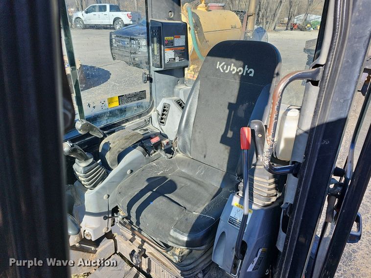 image for item DK0653 2015 Kubota KXO40-4 mini excavator