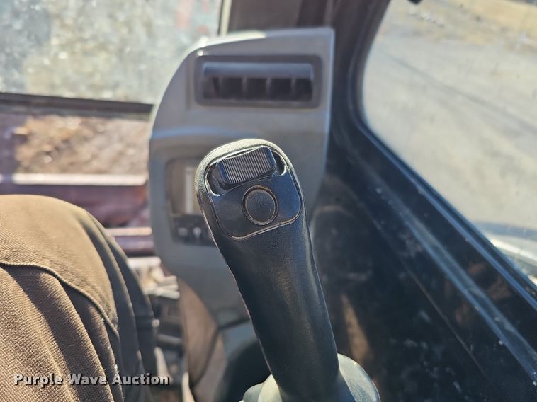 image for item DK0653 2015 Kubota KXO40-4 mini excavator