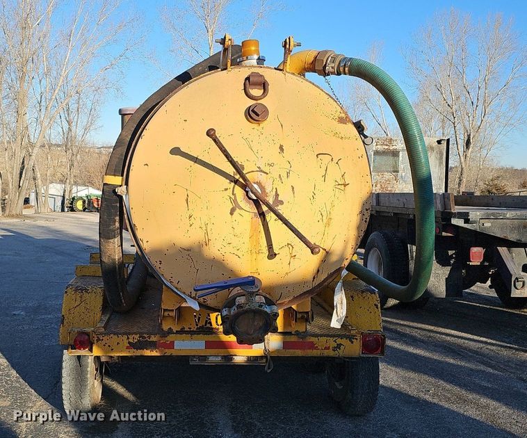 image for item DK0654 1999 Vac-Tron PMD-800GT vacuum excavator