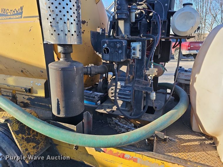 image for item DK0654 1999 Vac-Tron PMD-800GT vacuum excavator